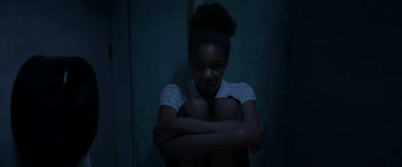 The Wasp (2024) AMZN WEBRip English 720p x264 AVC AAC 2.0 ESub.mkv.0003